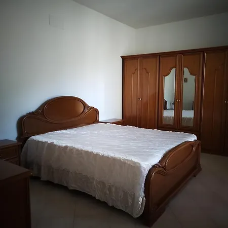 1900 Apartment